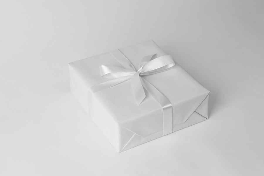 Free Gift Box Mockup 2