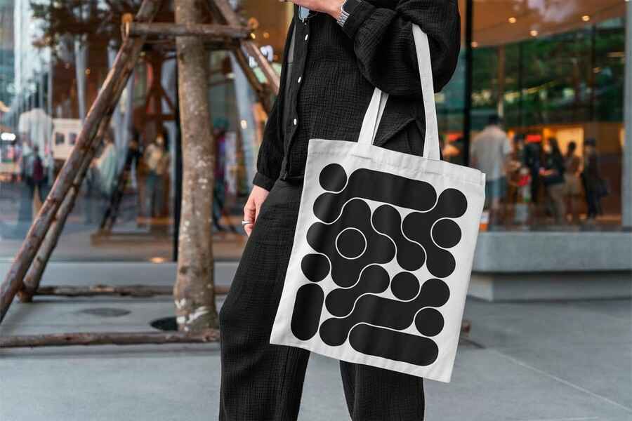 Tote Bag Urban Mockups 4