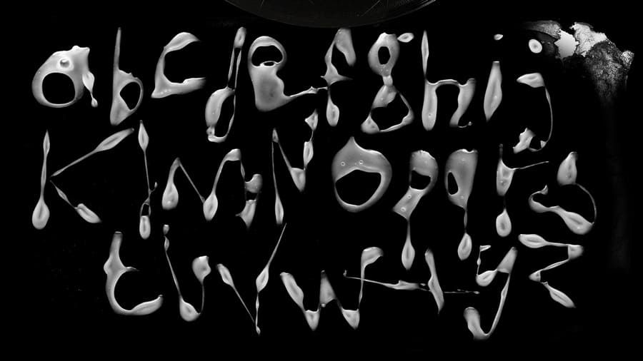 Extoplasma Font 4